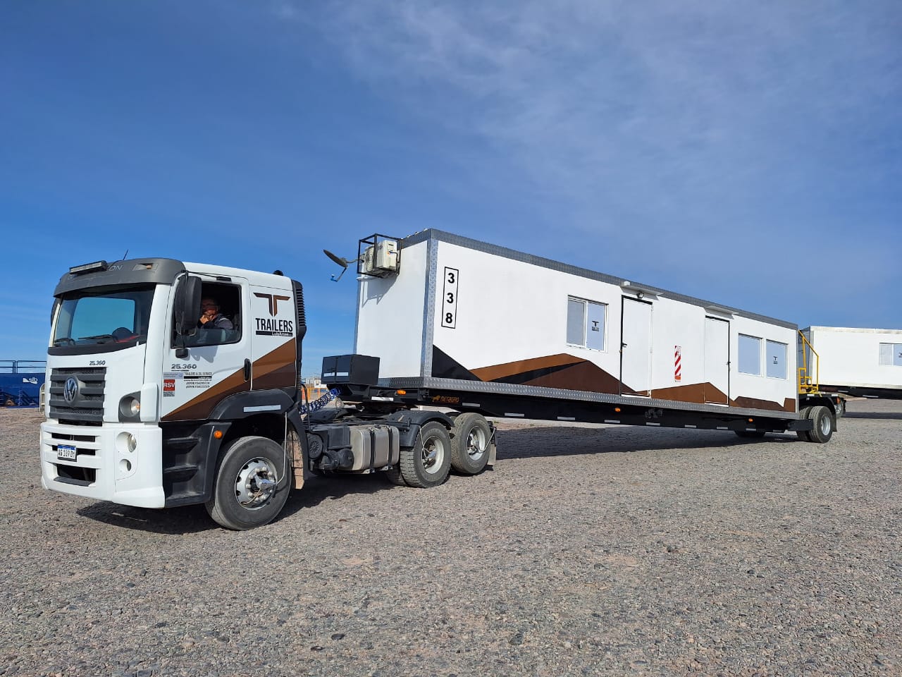 Trailer 338 en tránsito